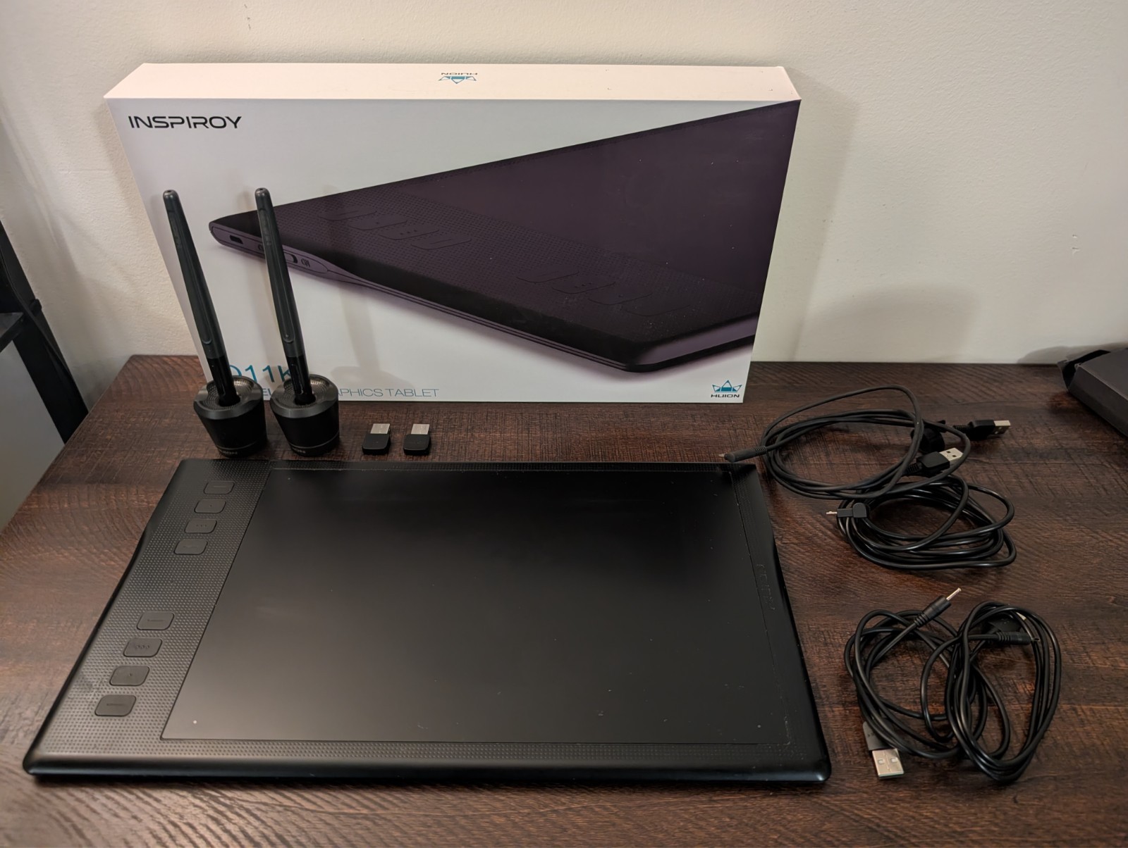 Huion Inspiroy Q11K Wireless Drawing Tablet – Extras Included (2 Pens, Cables)