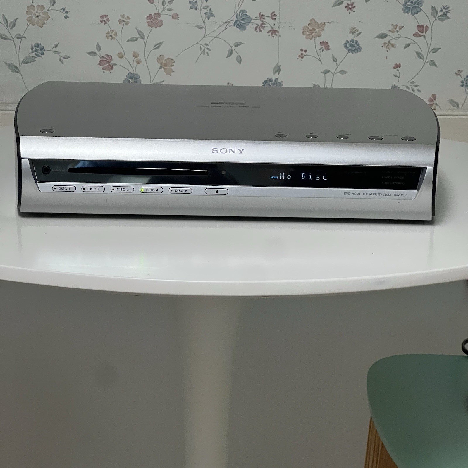 Sony S Force Pro DVD SACD Changer - DAV-X1 Model HCD-X1V