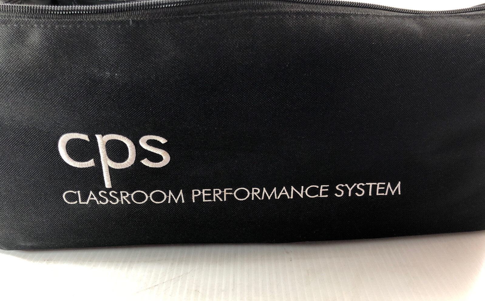 E Instruction CPS Classroom Performance System Clickers Set Of 26 +2 white+ Case