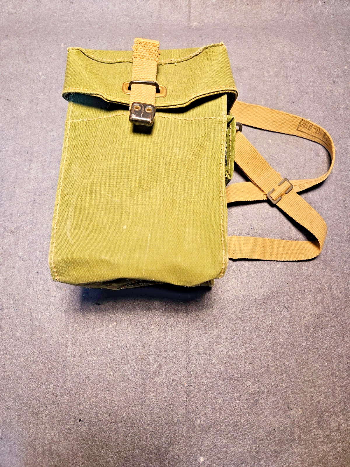 WWII 1945 British Engineer Canvas Shoulder Bag - Military Green Vintage 'NOS'