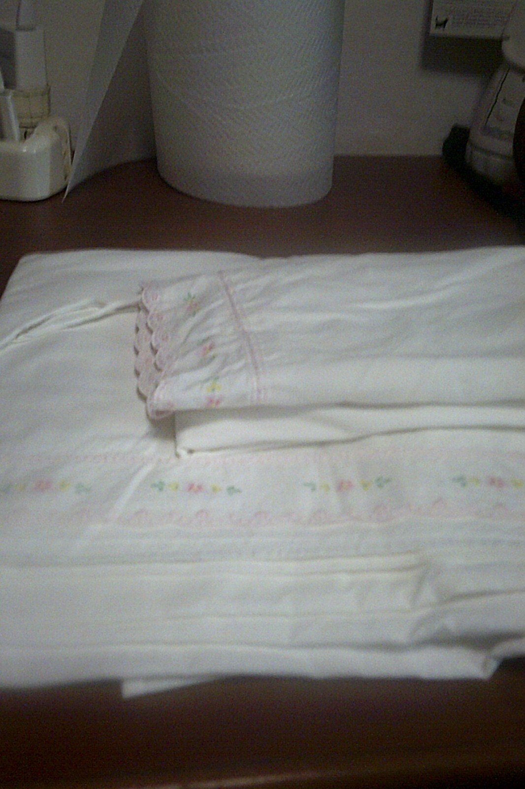 lenzuolo singolo in cotone federa colore bianco stile floreale leggi