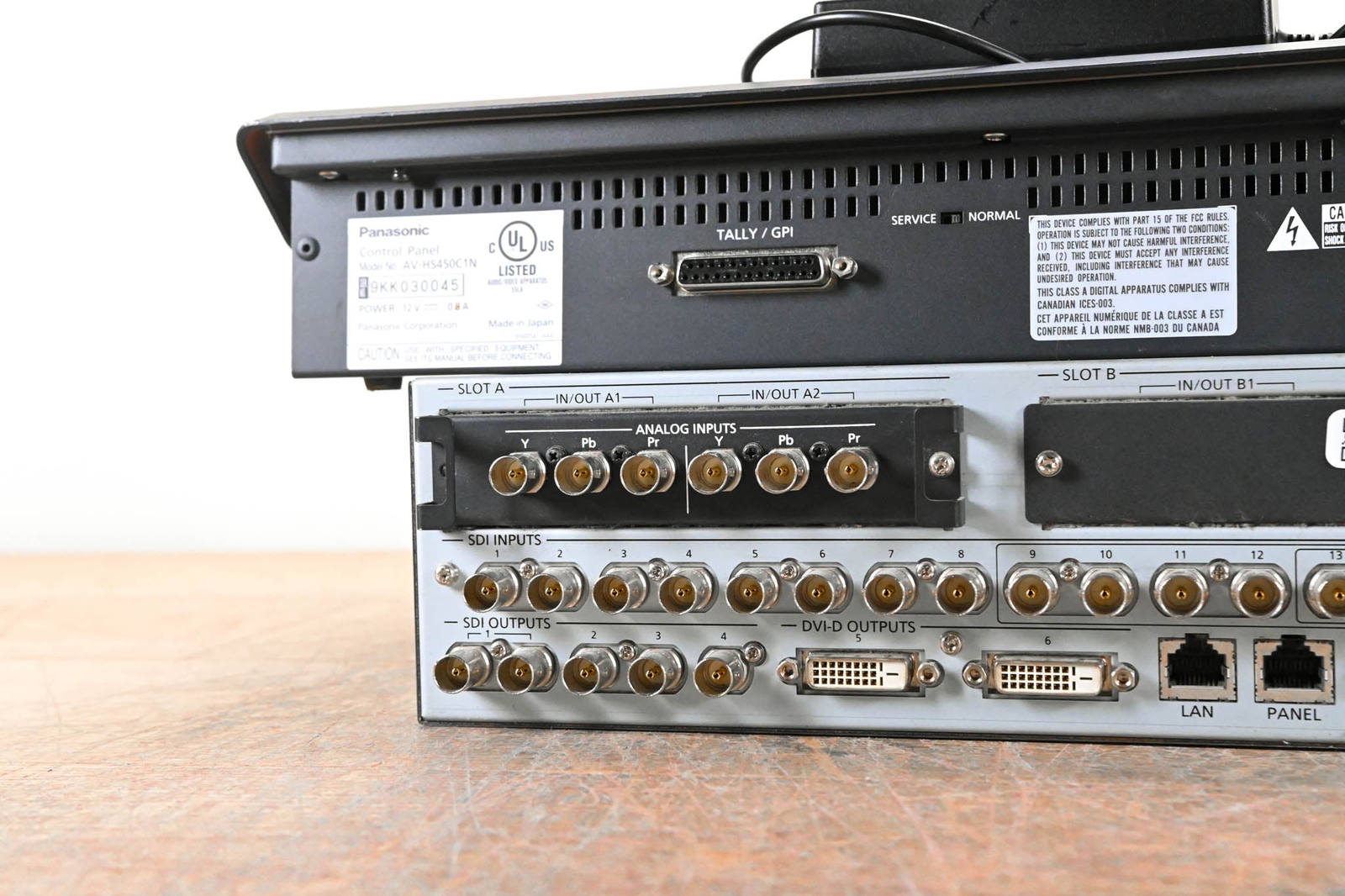 Panasonic AV-HS450 Multi-Format HD/SD 1 M/E Live Switcher CG01D84