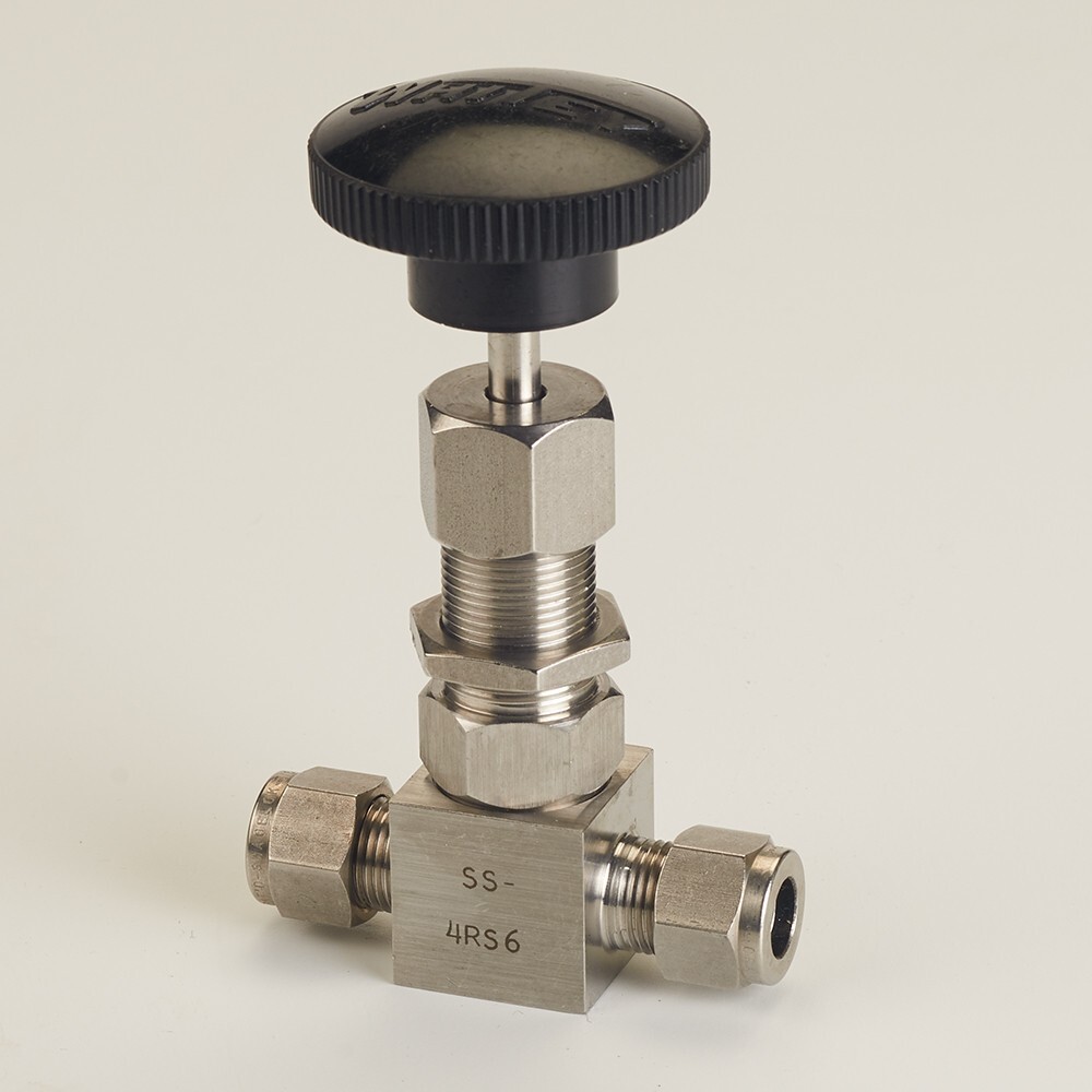 Whitey Swagelok SS-4RS6 Stainless Needle Valve (5000 Psi) 3/8” Tube OD