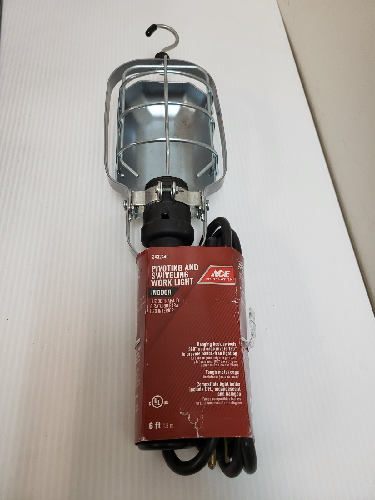 ACE Pivoting & Swiveling Work Light- 6 Ft. Cord 3432440
