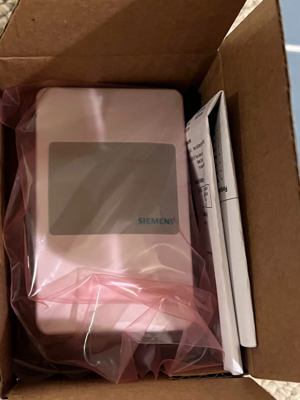 Siemens QAA2230.EWSC Air Temperature Sensor New in Box (HM)