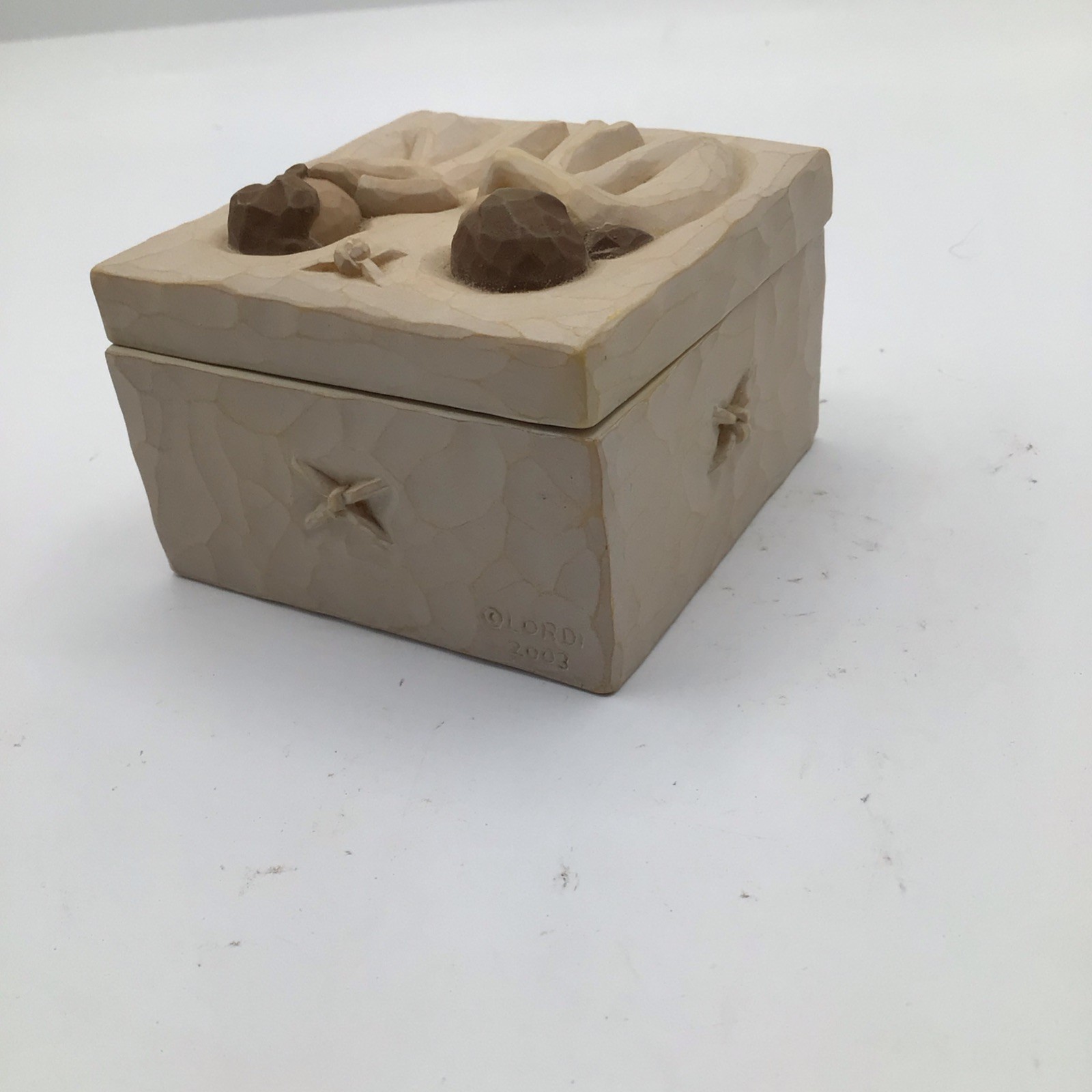 Willow Tree Friendship Trinket Box 2003