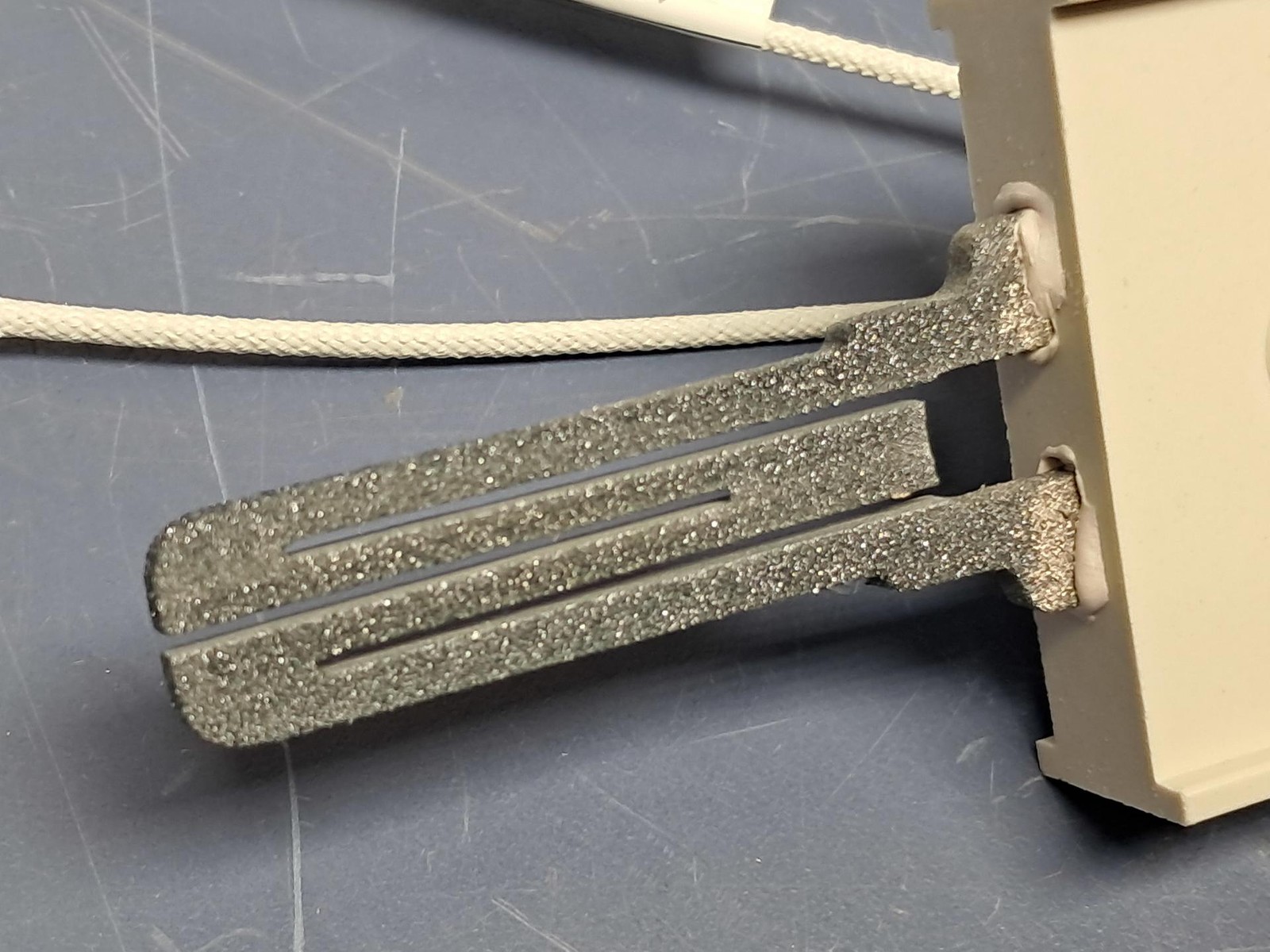 SF Trane - SFIGN-403 - Silicon Carbide Hot Surface Ignitor