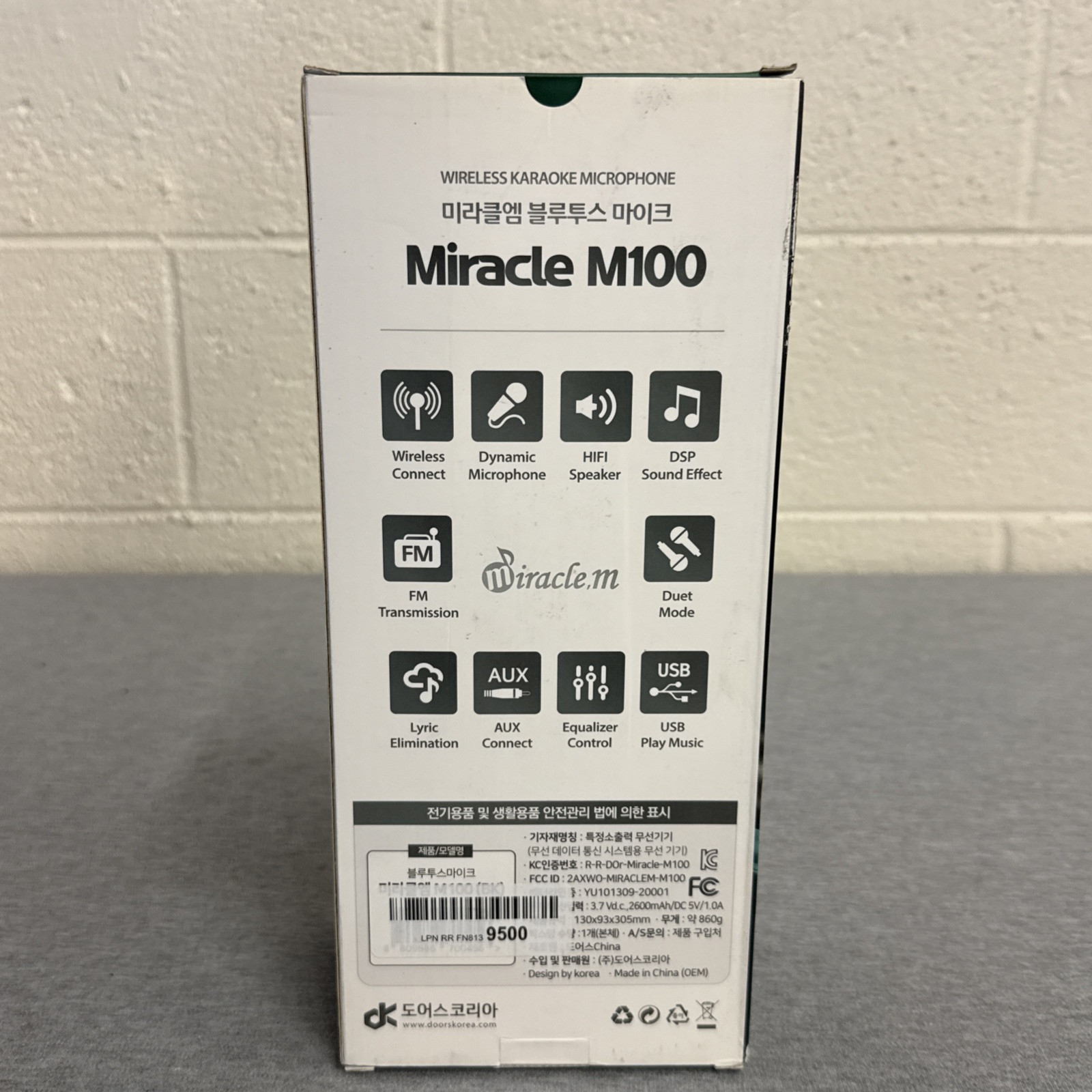 Doors Miracle M100 Black Edition Wireless Dynamic Karaoke Microphone