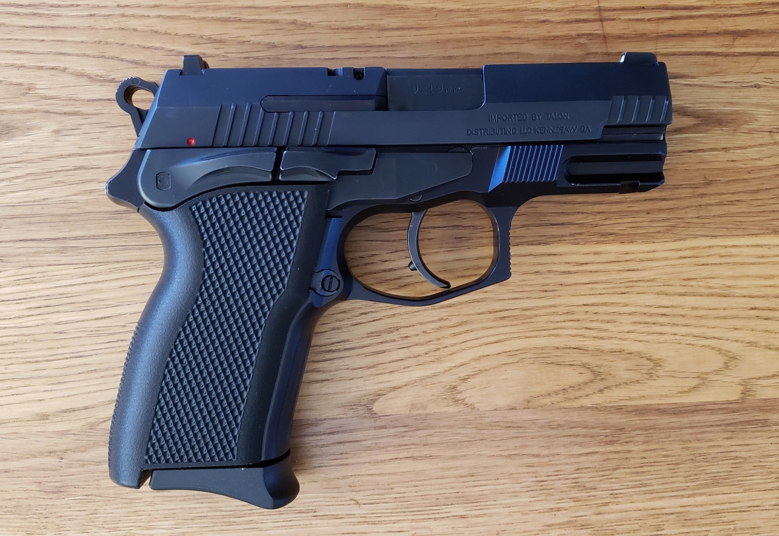 Bersa TPR9C Compact Pistol Grip Upgrade, Enhanced Texture & Backstrap, Thunder.