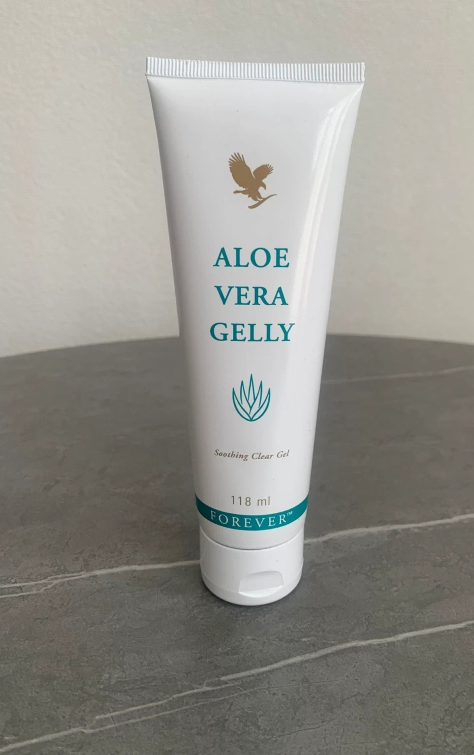 Forever Aloe Vera Gelly 4 fl oz Soothing Skin Care Gel Pure Inner Leaf Aloe