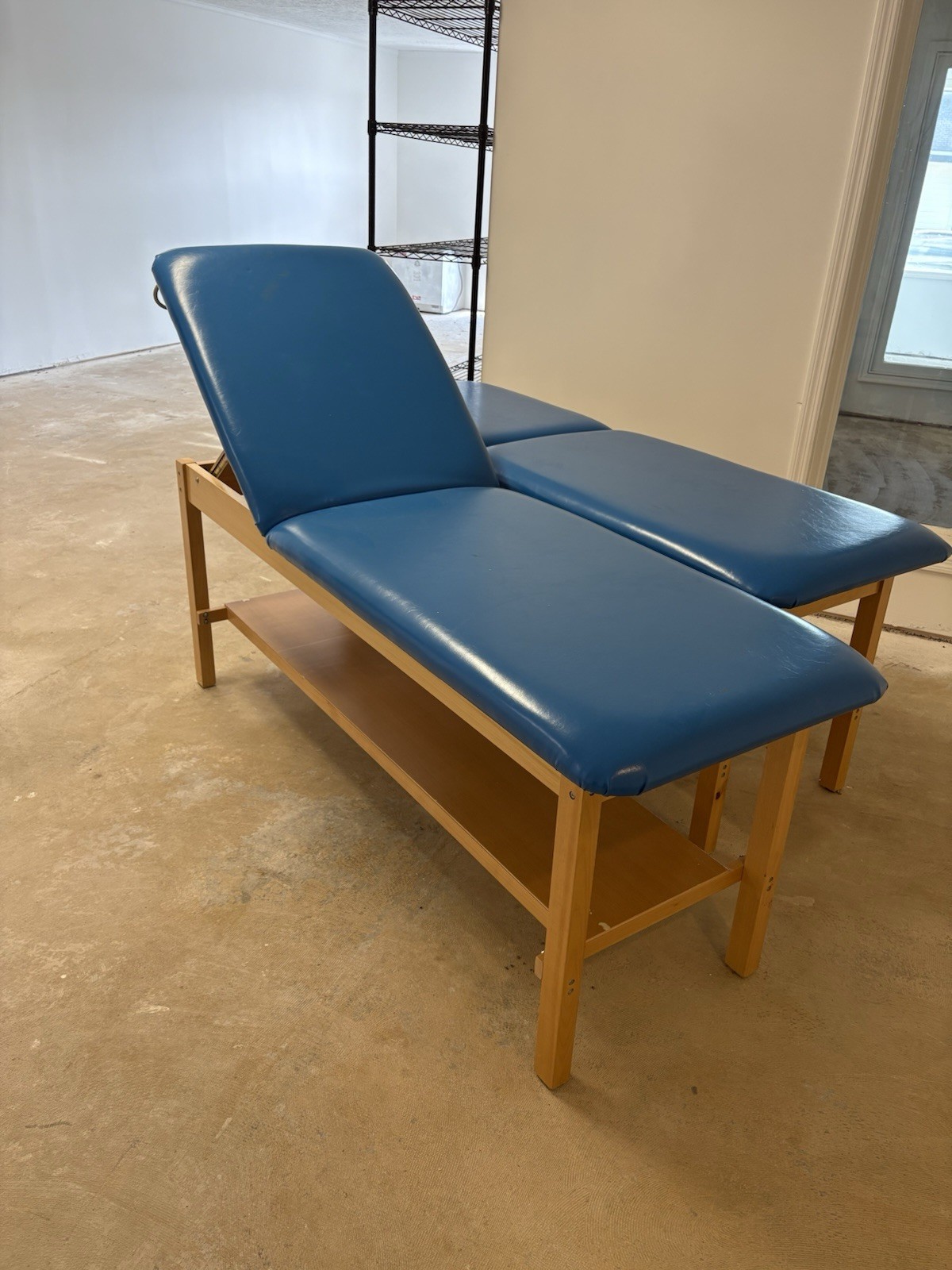 Reclining Treatment/Massage Tables