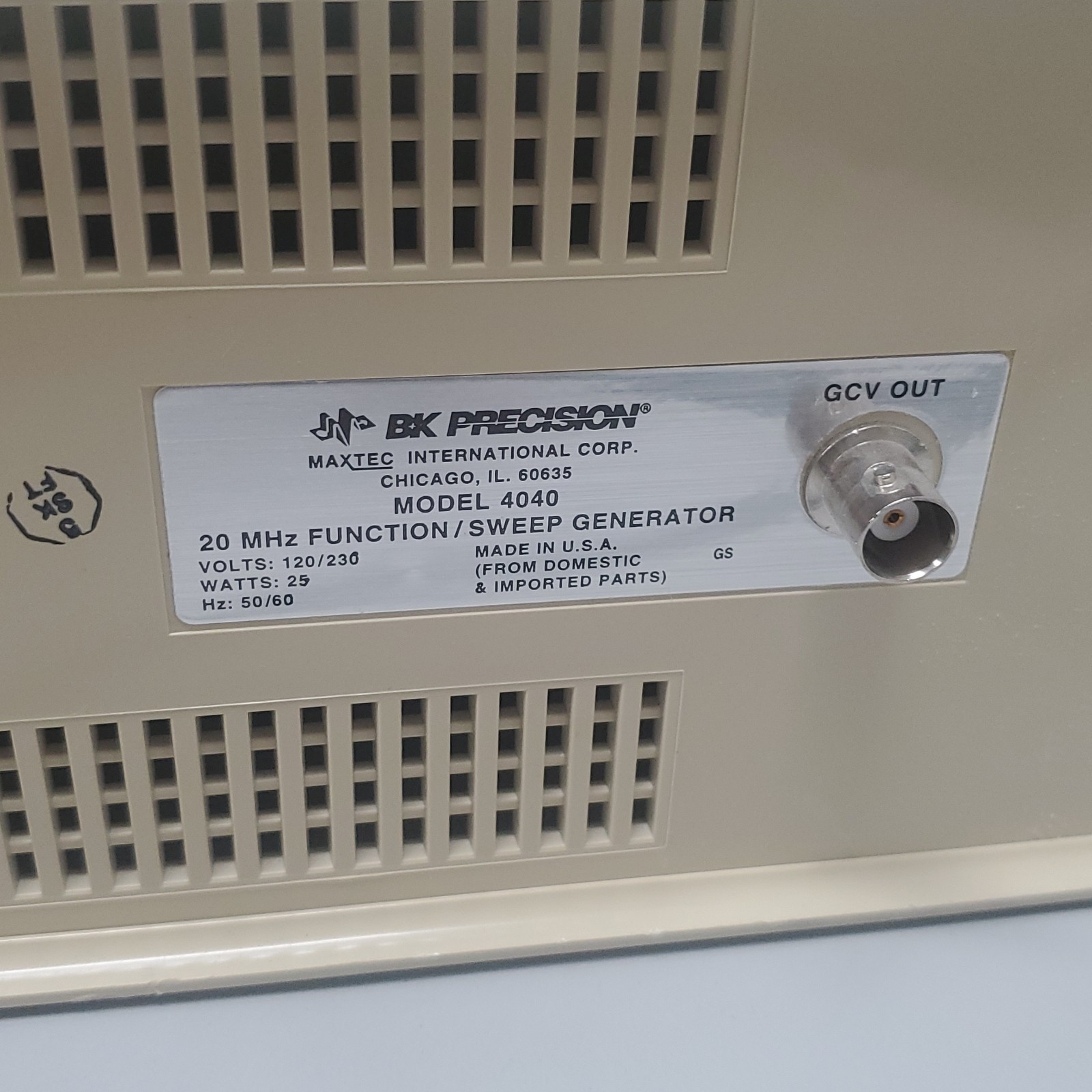 BK Precision 4040 20MHz Sweep Function Generator Frequency Counter 120V FM AM