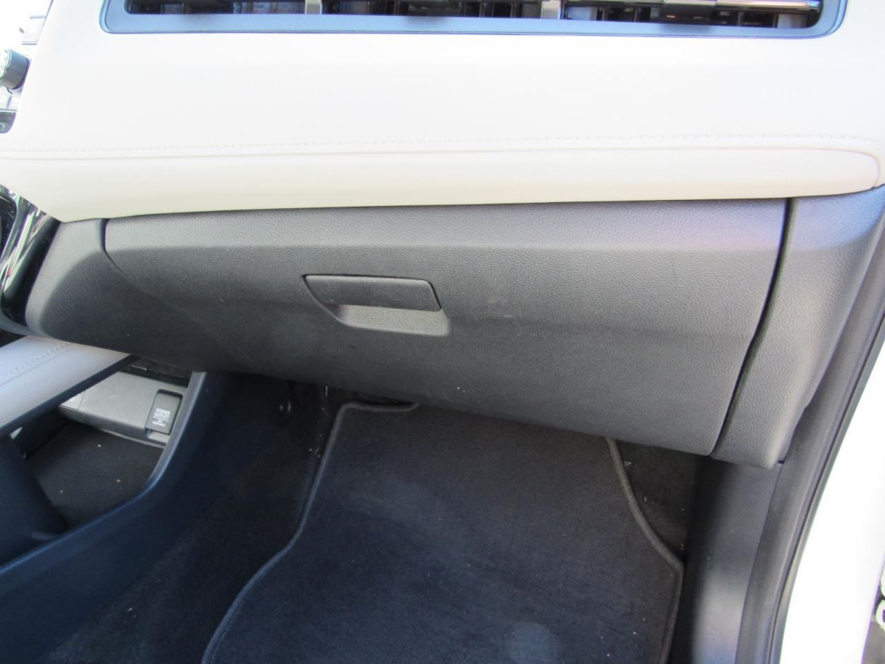 HR-V      2019 Glove Box 1031613