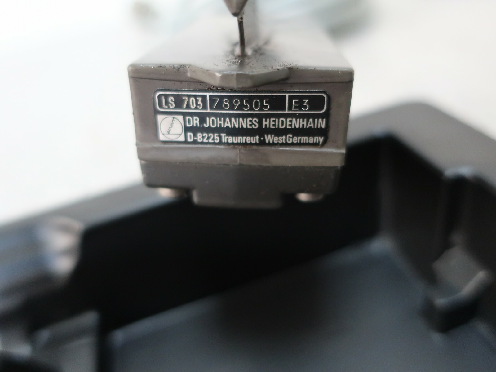 Heidenhain LS 703 Abtasteinheit Sensor Längenmessgerät Glasmassstab