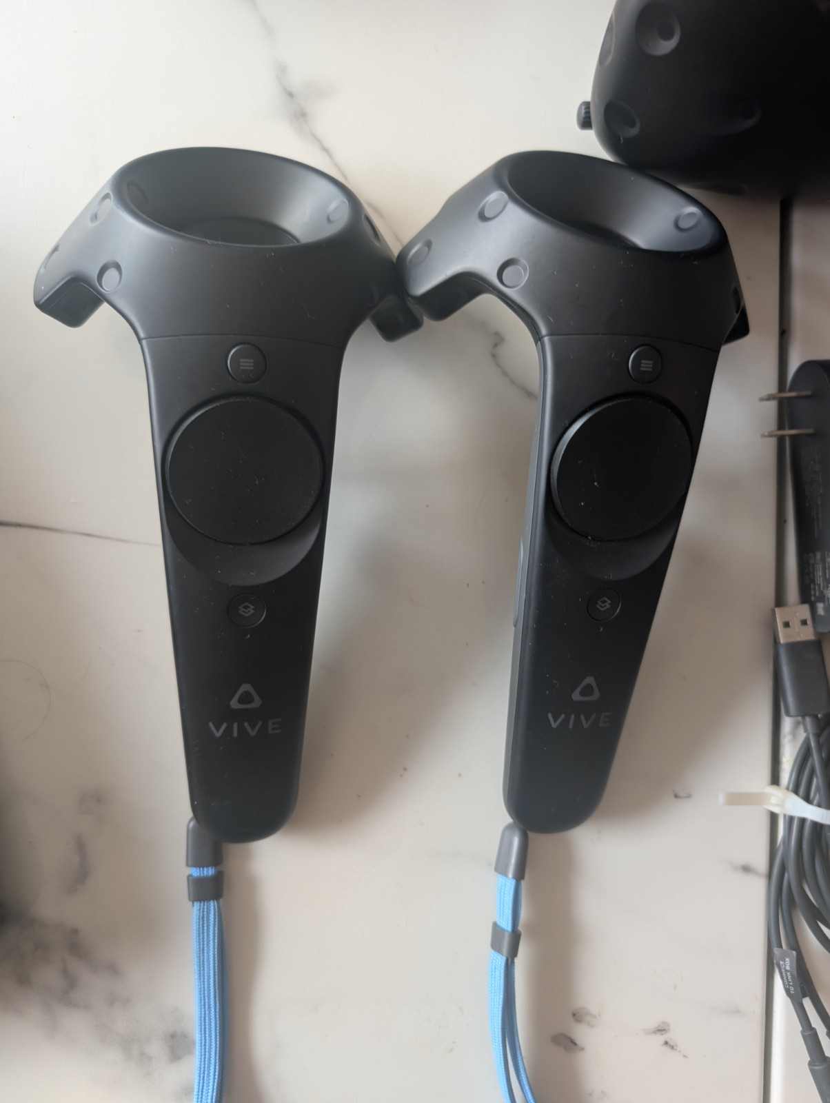 HTC Vive VR Headset with Controllers Working (for replacement headset or parts)
