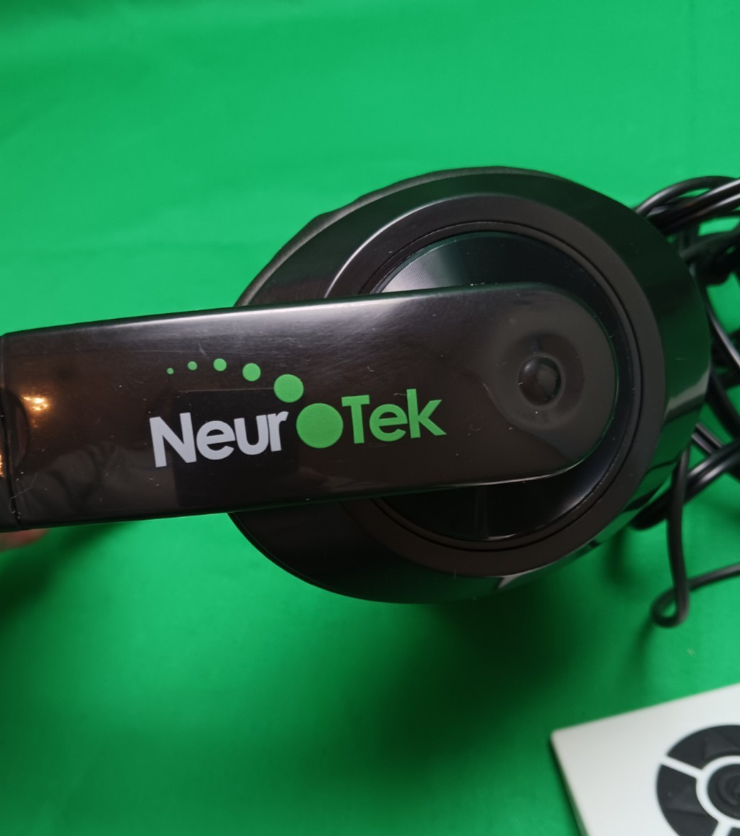 NeuroTek Advanced Tac With Large Tactile Pulsers and Headset Untested