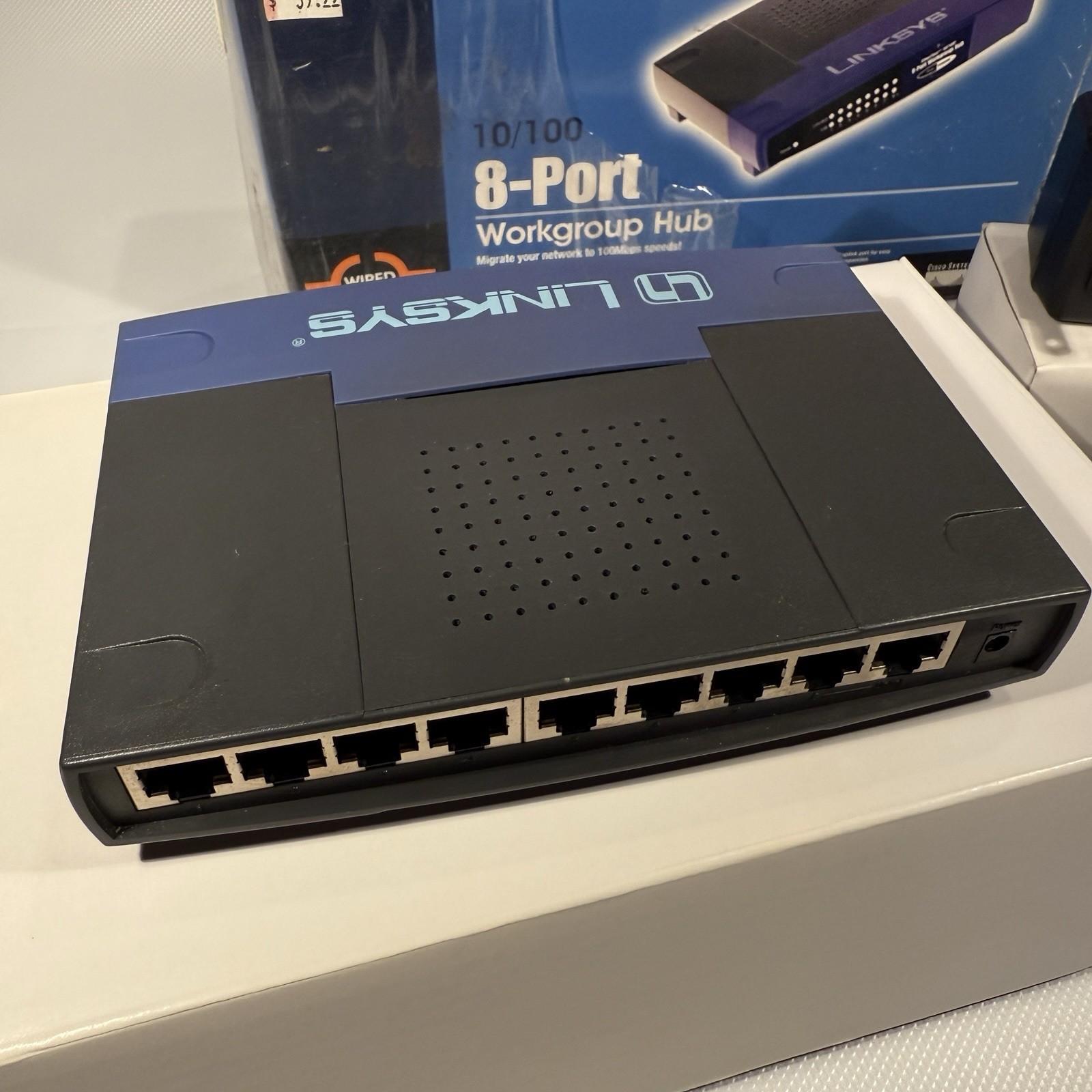 LINKSYS 8 PORT WORK GROUP Ethernet HUB 10/100 - EFAH08W version 3 w/box & guide.