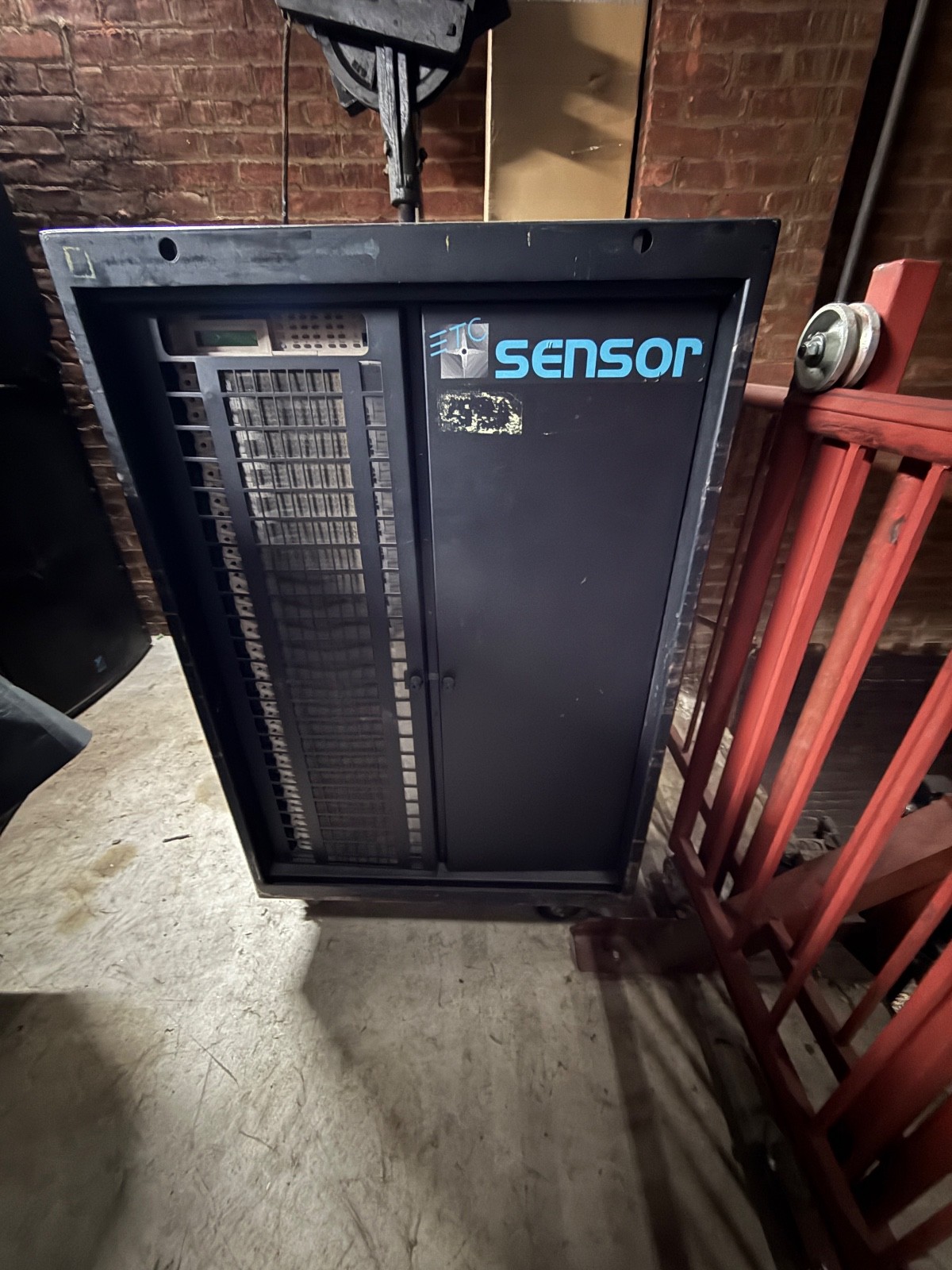 ETC 48x2.4K Sensor Touring Rack Classic 400A Dimmer Rack