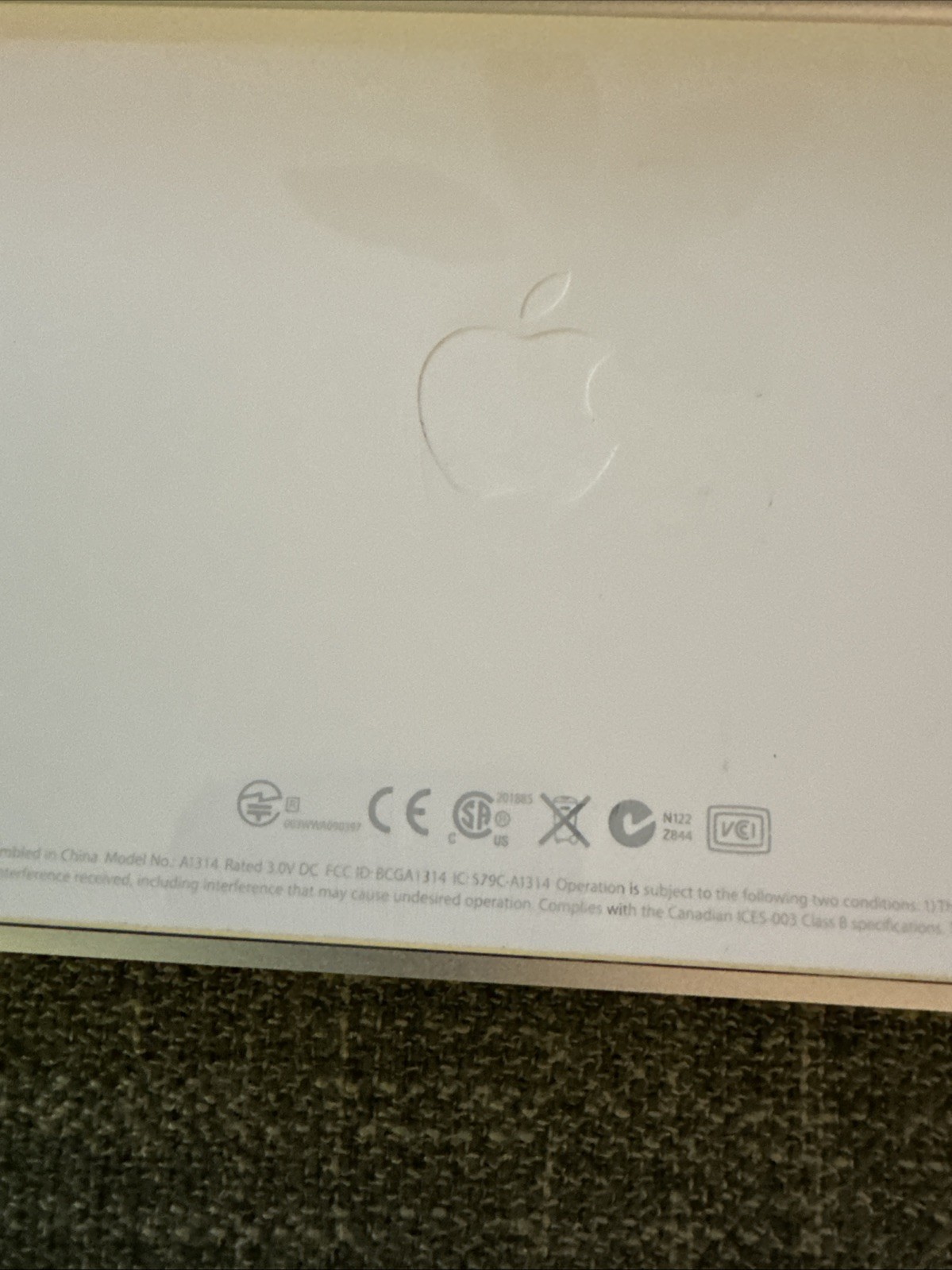 Apple A1314 Wireless Keyboard - MC184LL/B Works Tested