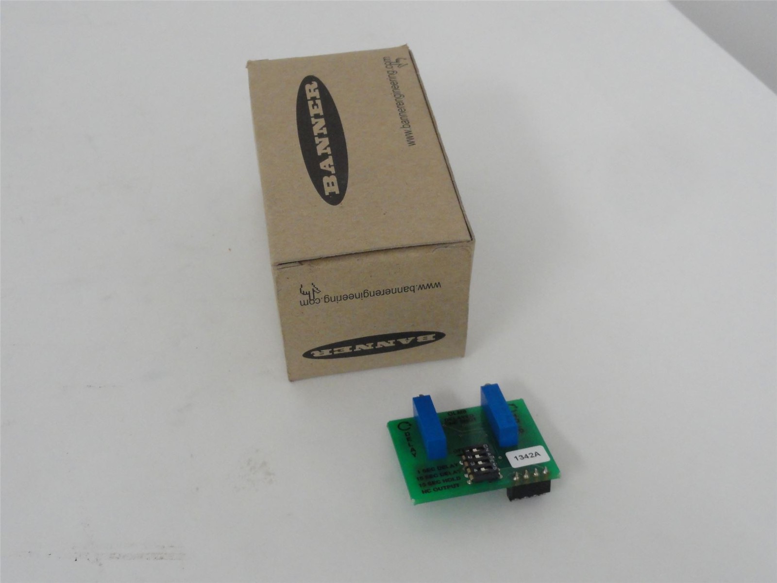 233620 New In Box; Banner OLM8 Omni-Beam Logic Module; 27099