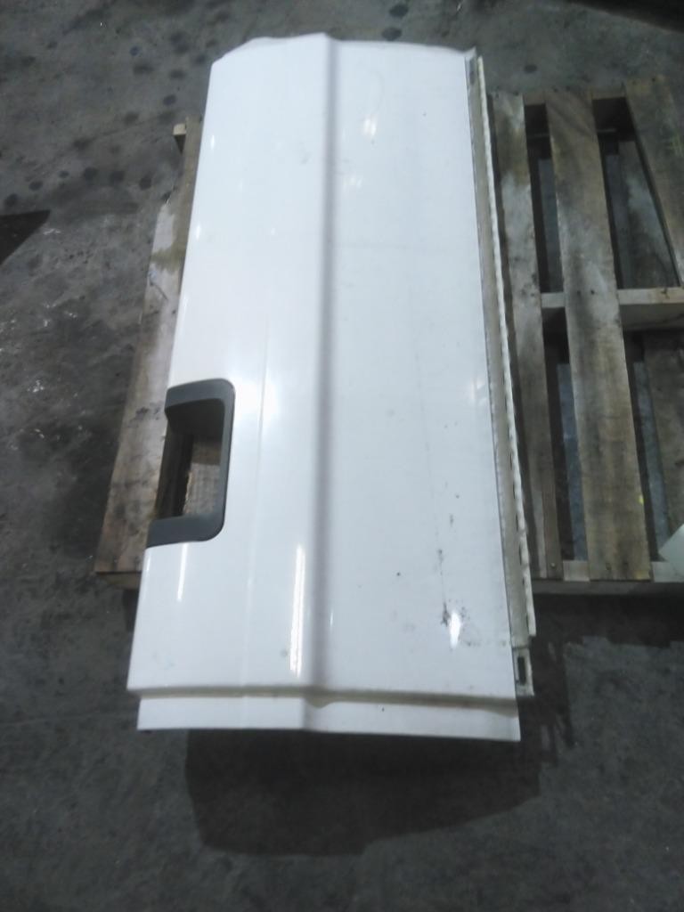 For 2016 FREIGHTLINER CASCADIA 125 SIDE FAIRING Right , OH