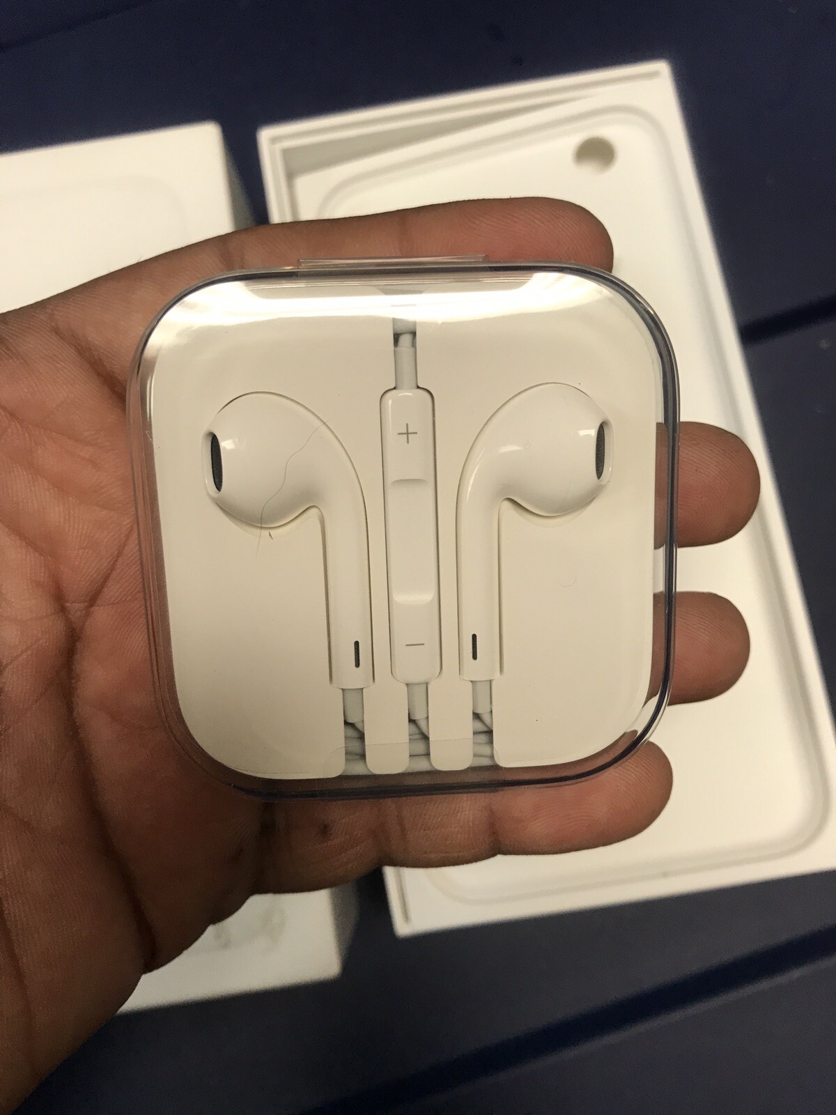 Iphone 6 Plus Empty Box With Apple Headsets