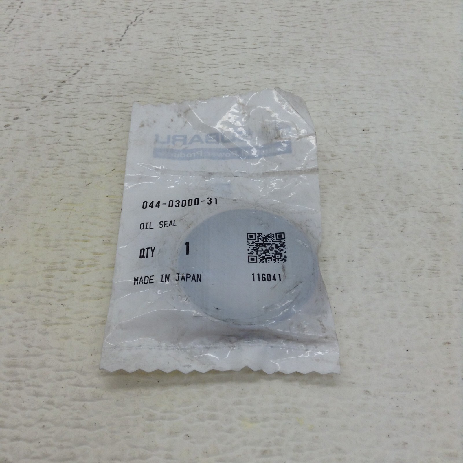 Subaru 044-03000-31 Oil Seal 0440300031 New (TSC)