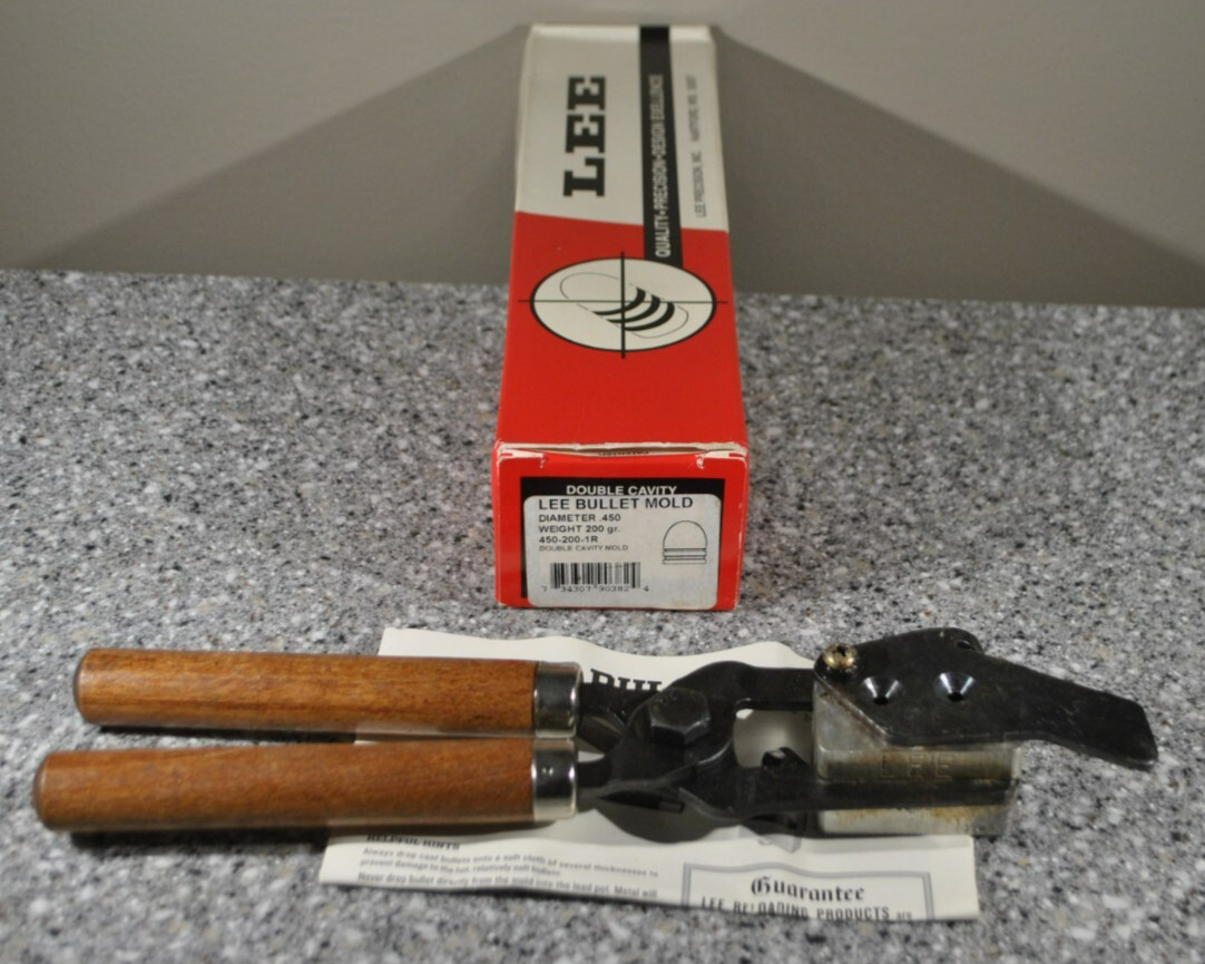Lee 90382 2-Cavity bullet .450 Cal Mold 200 Grains Round Nose in box