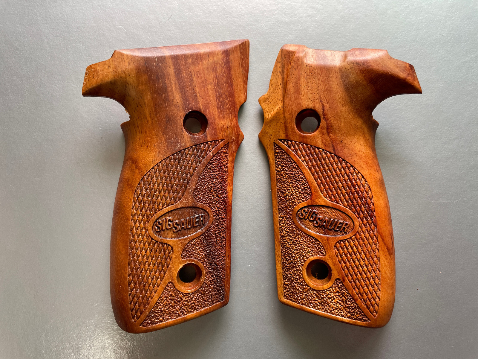 Praduak wood Grips For 5iq sauer (S S p229) grips, checker&Rough#01