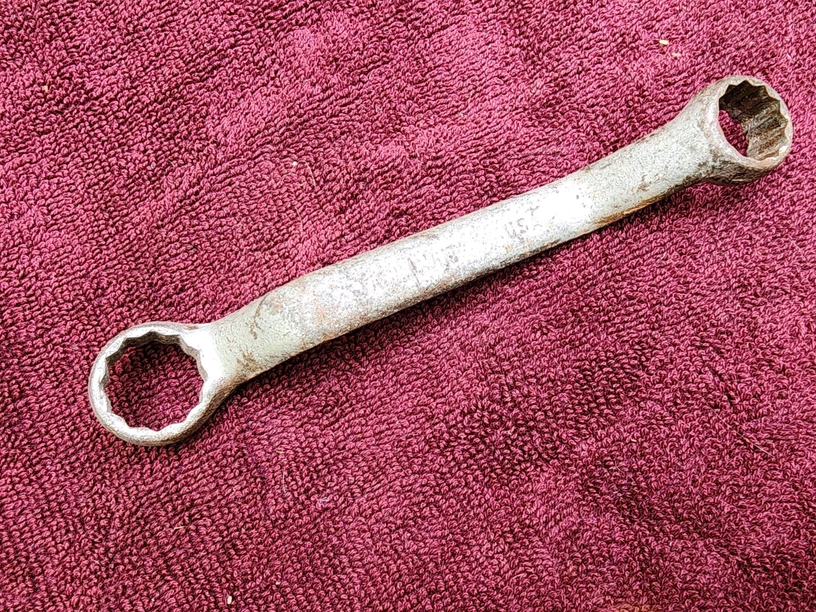 Vintage Fairmount 5/8" x 3/4" Short Offset Box End Wrench, 12 Point