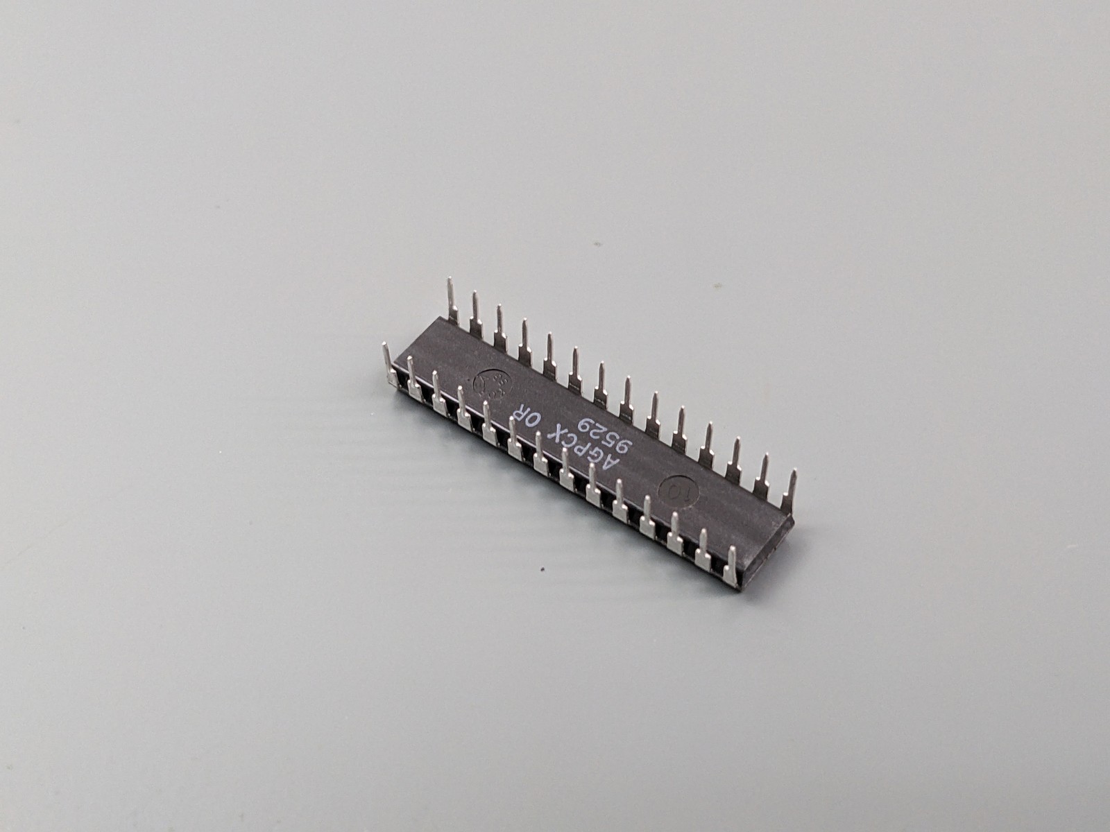 Maxim MAX198 6-Channel Multirange 12-bit DAS (ADC) IC