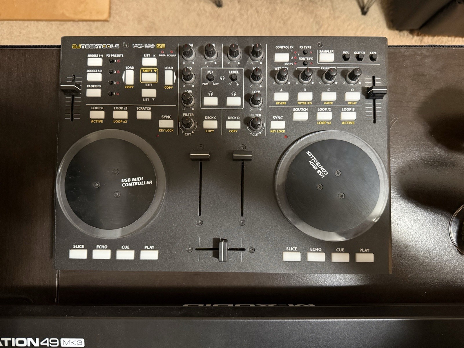 Vestax VCI-100 DJ Midi Controller Professional Compact Digital Mixer (Black)