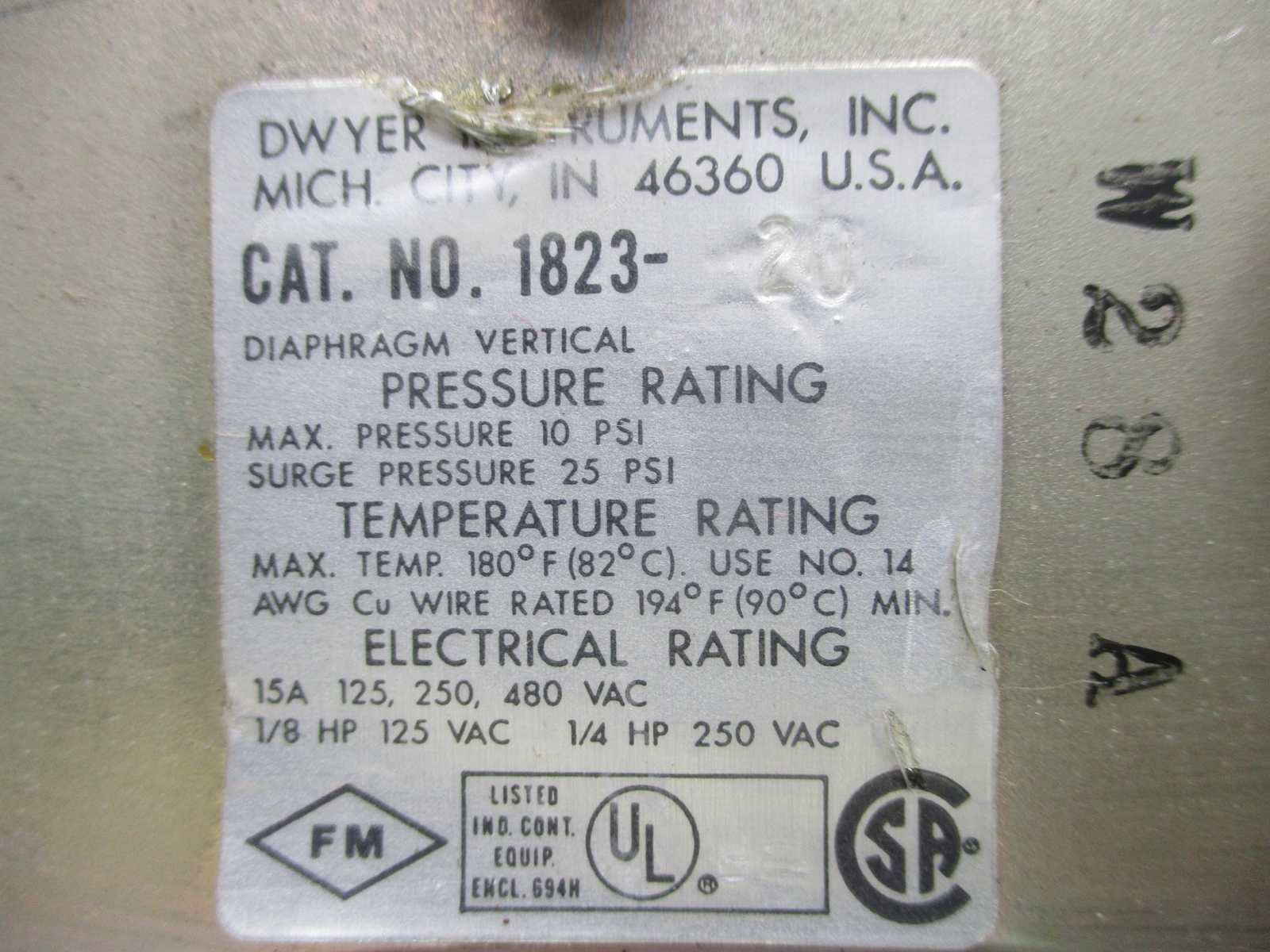DWYER 1823-20 PRESSURE SWITCH UNMP