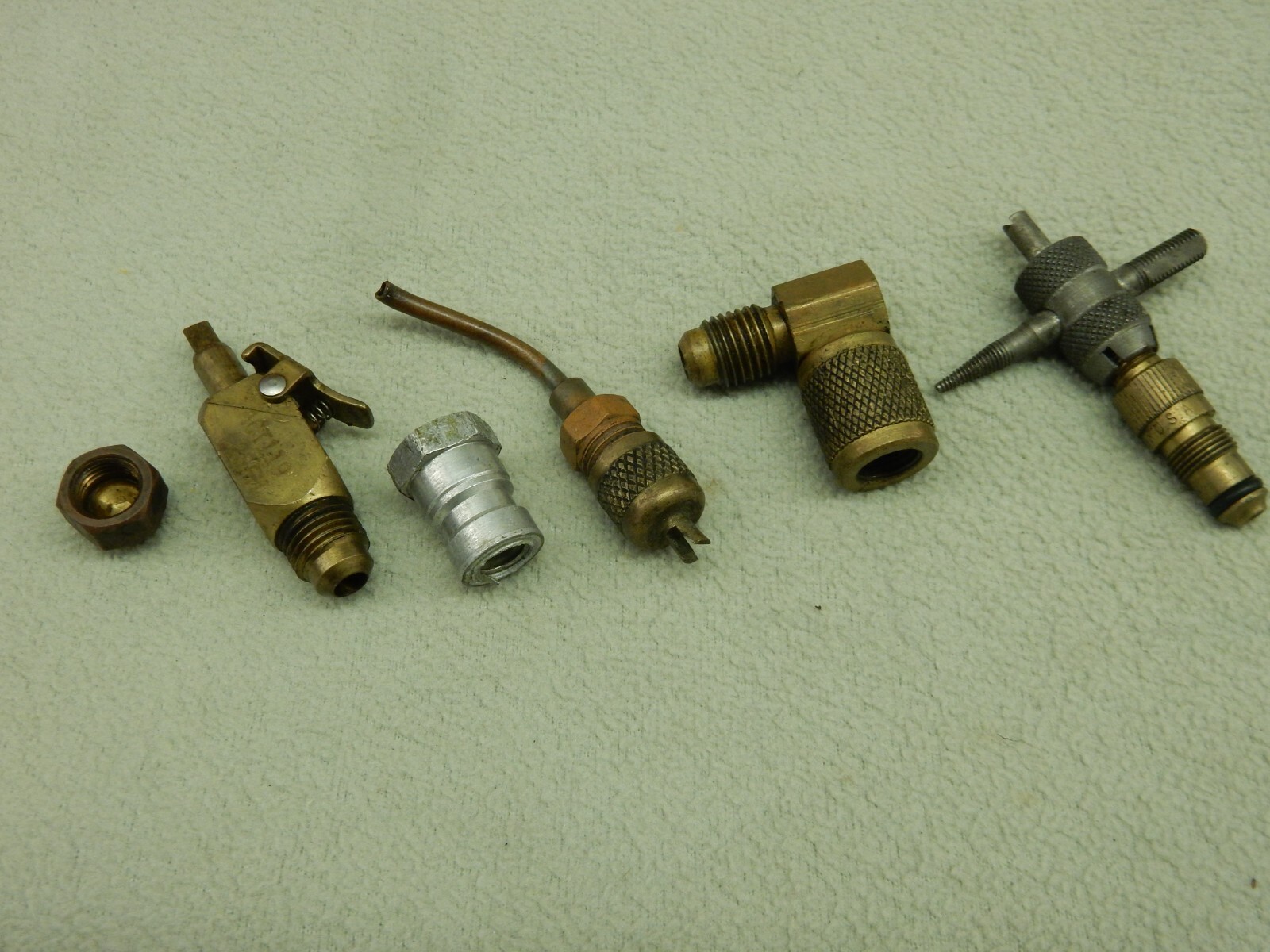 BLUE-POINT USA AIR CONDITIONING ADAPTOR SET PB45A + EXTRAS