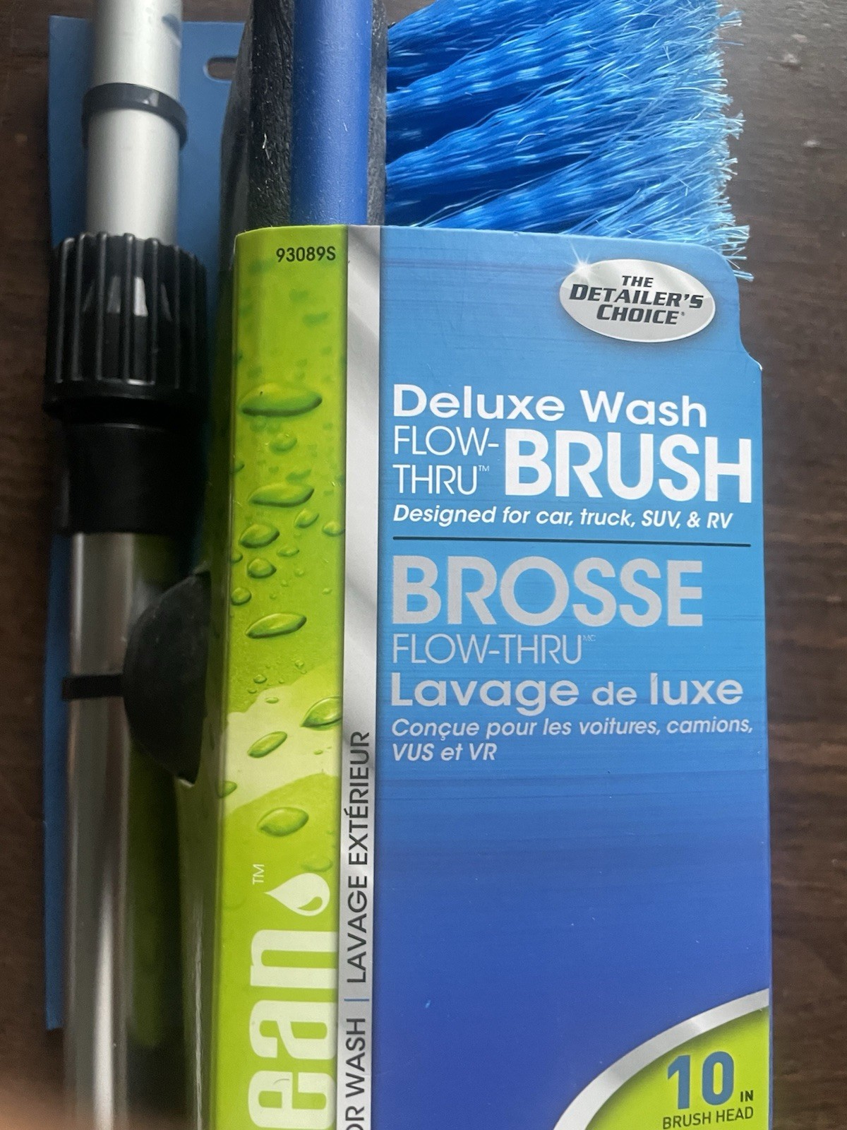 The Detailer's Choice Deluxe Flow-Thru Wash Brush for Cars & RVs
