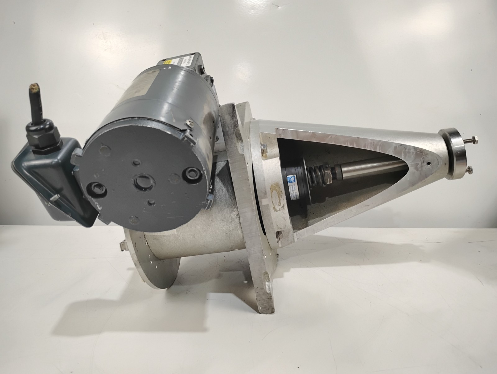 NO TARIFF BOSTON GEAR APM916AT DC MOTOR AC TORQUE LIMITER ROTARY INDEXING TABLE