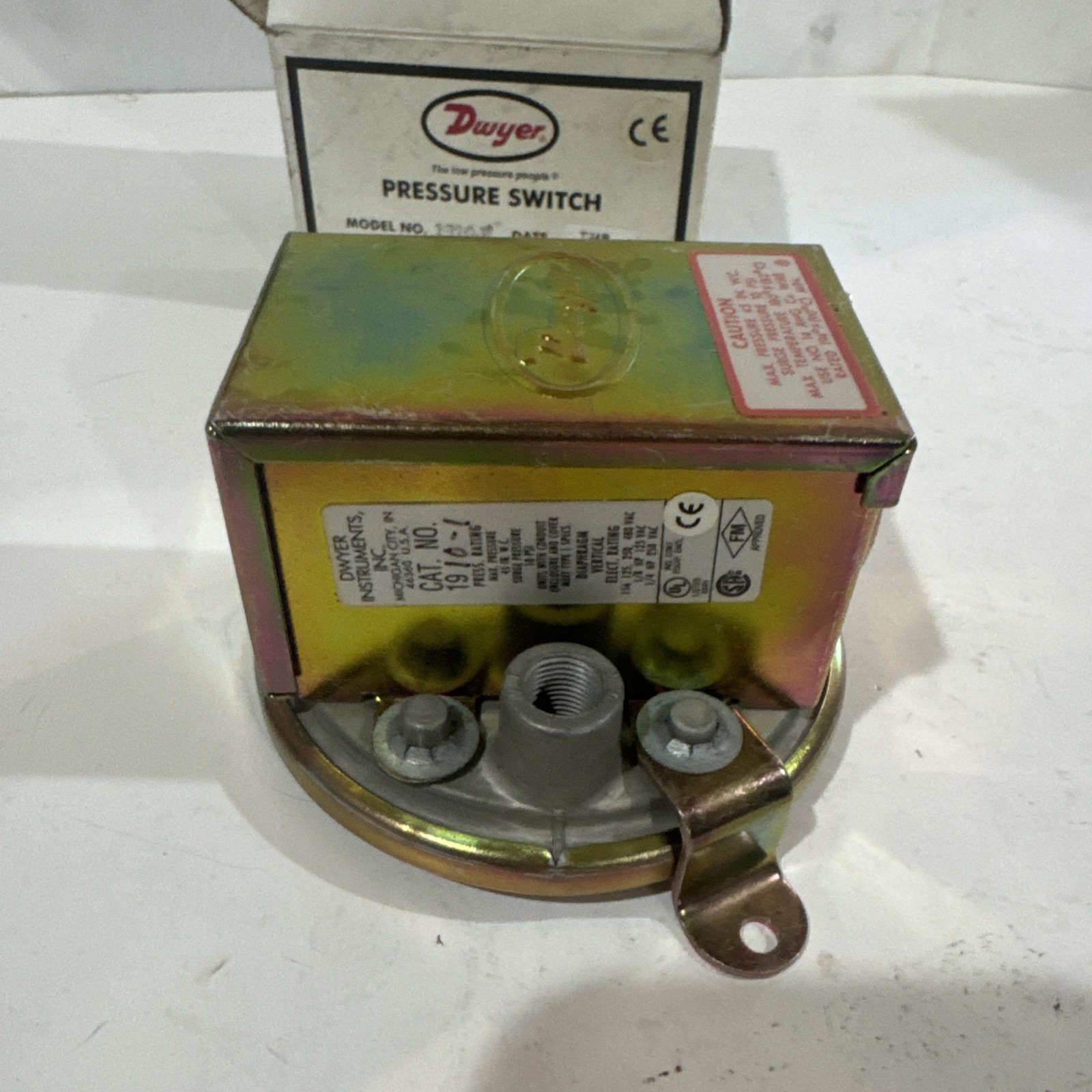 Dwyer Pressure Switch Model 1910-1