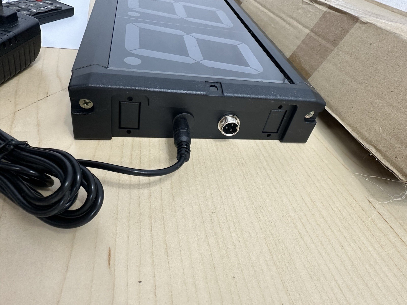 BTBSIGN Digital LED Counter Up/Down with Buttons & Remote 13”