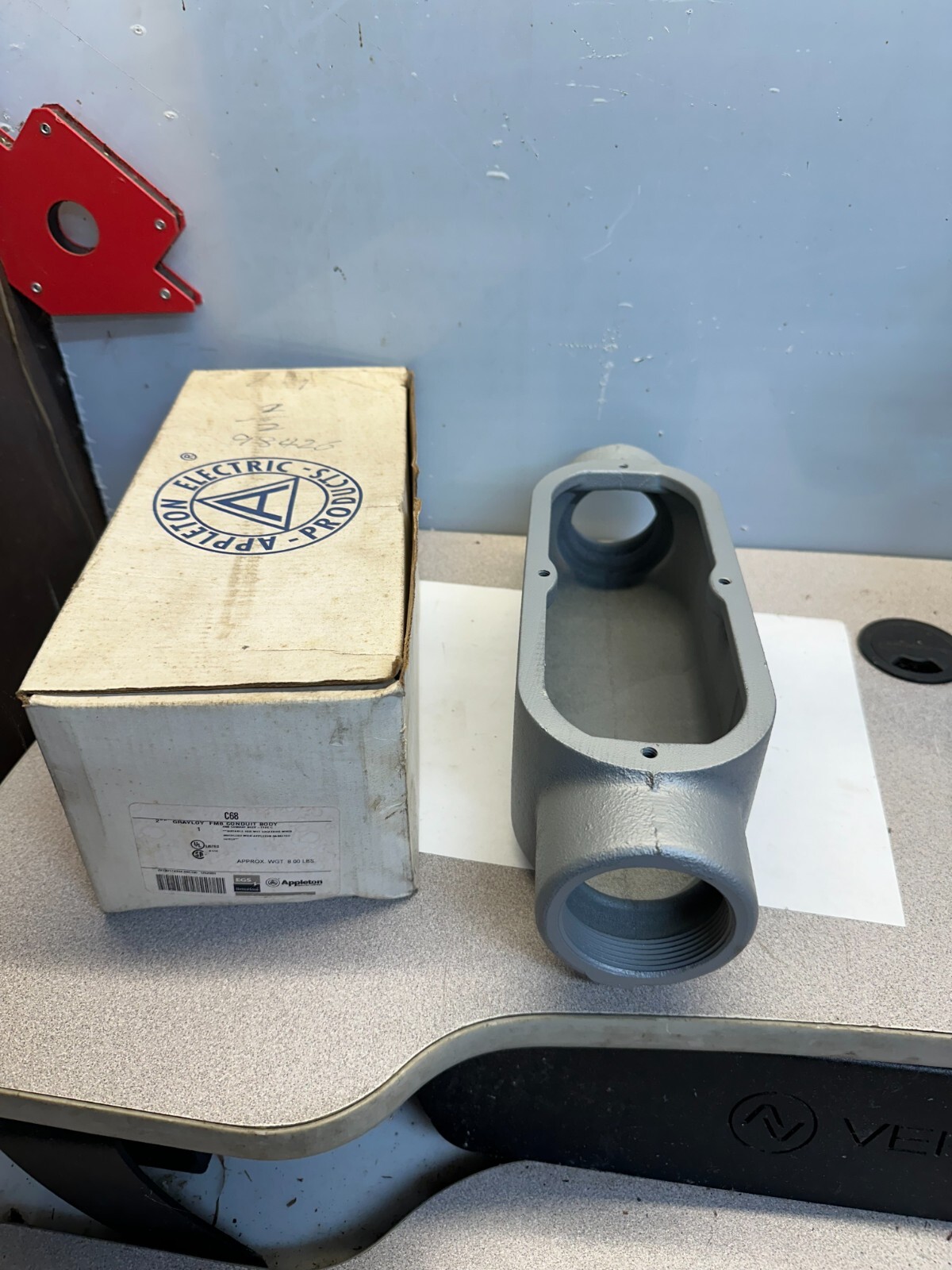 APPLETON 2" GRAYLOR FM8 CONDUIT BODY, NEW FREE SHIPPING