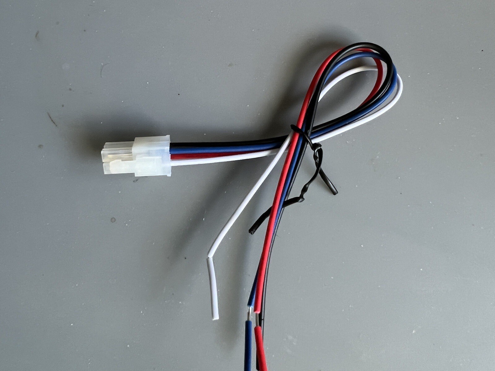 DS18 Equalize EQX7 4 Pin Power Plug