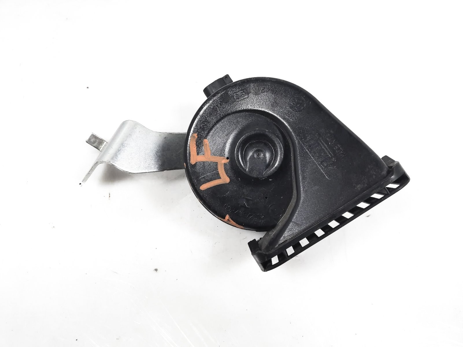 2020-2023 Buick Encore Gx Low Note Pitch Honking Sound Horn 42603369