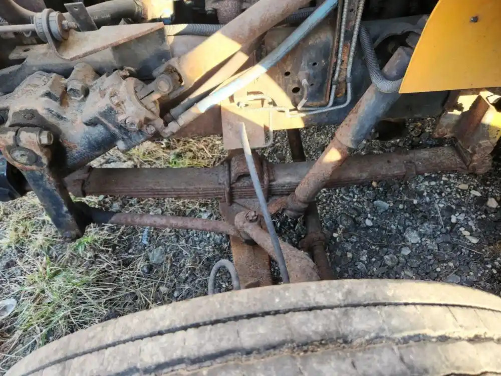 (Used) 1990 International 4600, FRONT LEAF SPRINGS Front Leaf & Springs  P-40988