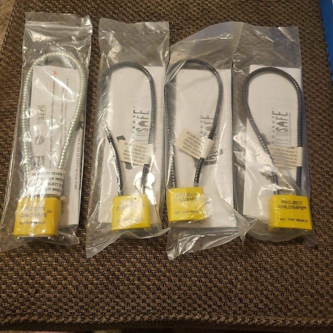 Lot of 4 Cable Safety Gun Locks NEW SEALED Pistol Rifle Firearm w/ Keys