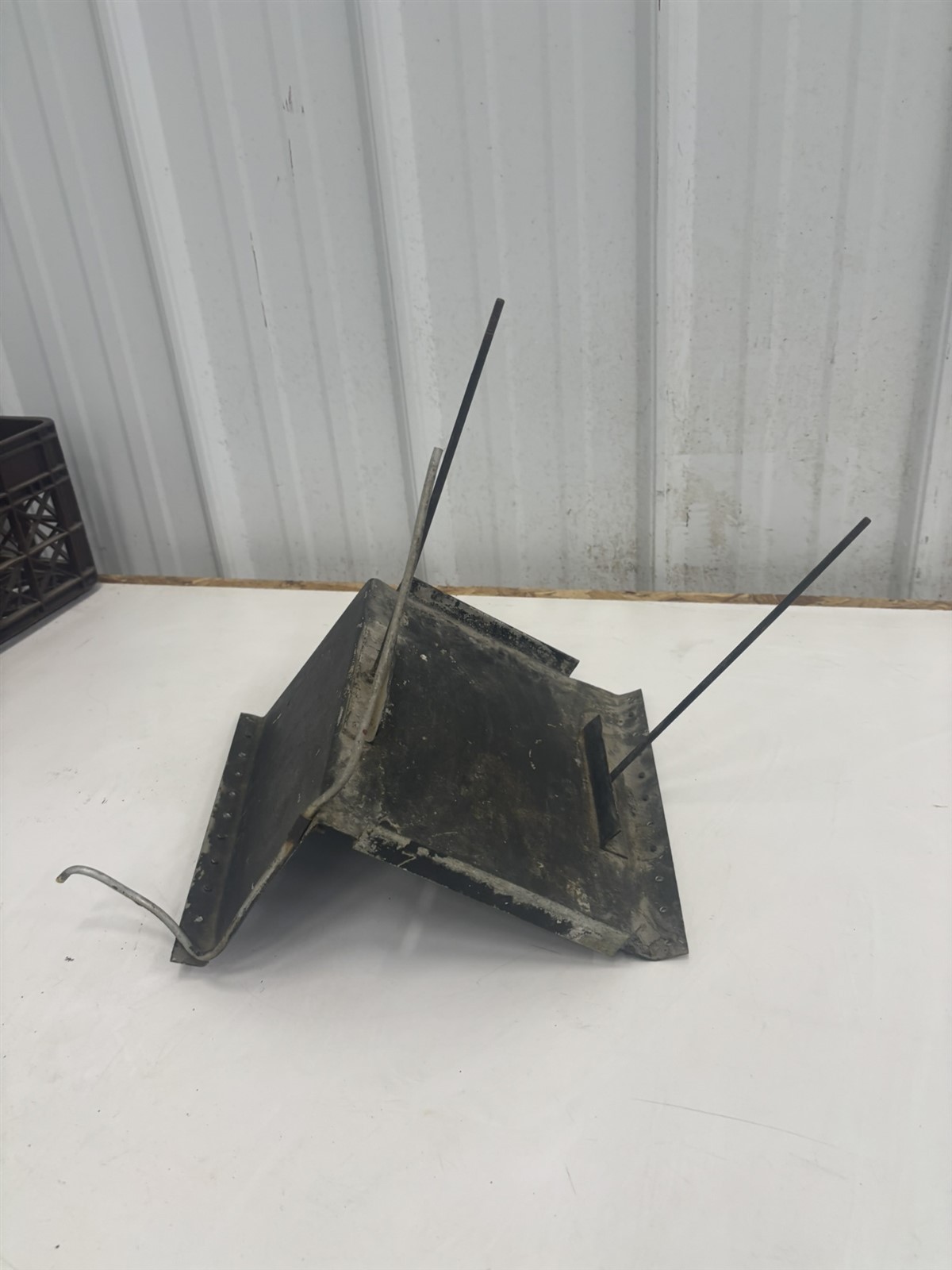 Luscombe Model 8 Battery Box Platform Mount Base Bracket 581084