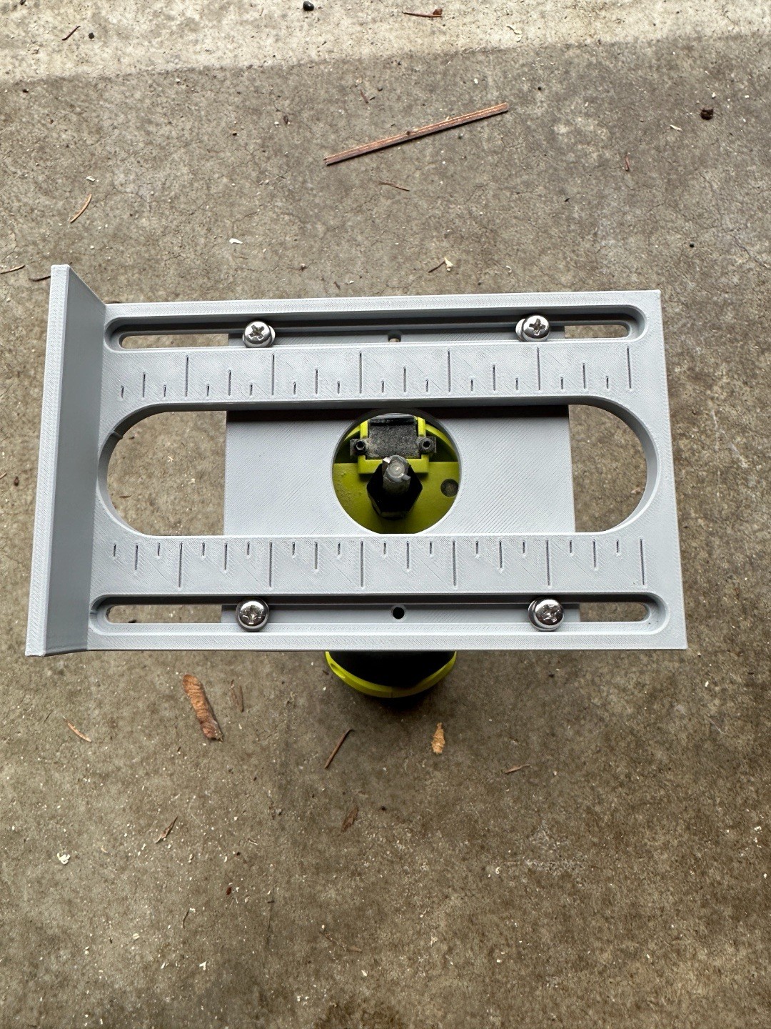 Ryobi Router 6” sliding edge guide for Woodworking Cutting in black