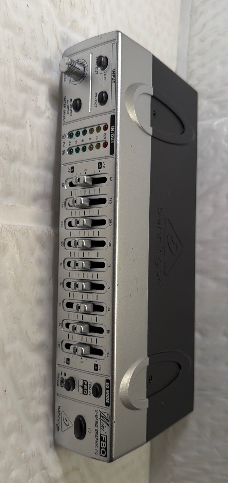 Behringer MiniFBQ FBQ800 9 Band Graphic Equalizer - No Power Cord - Untested.