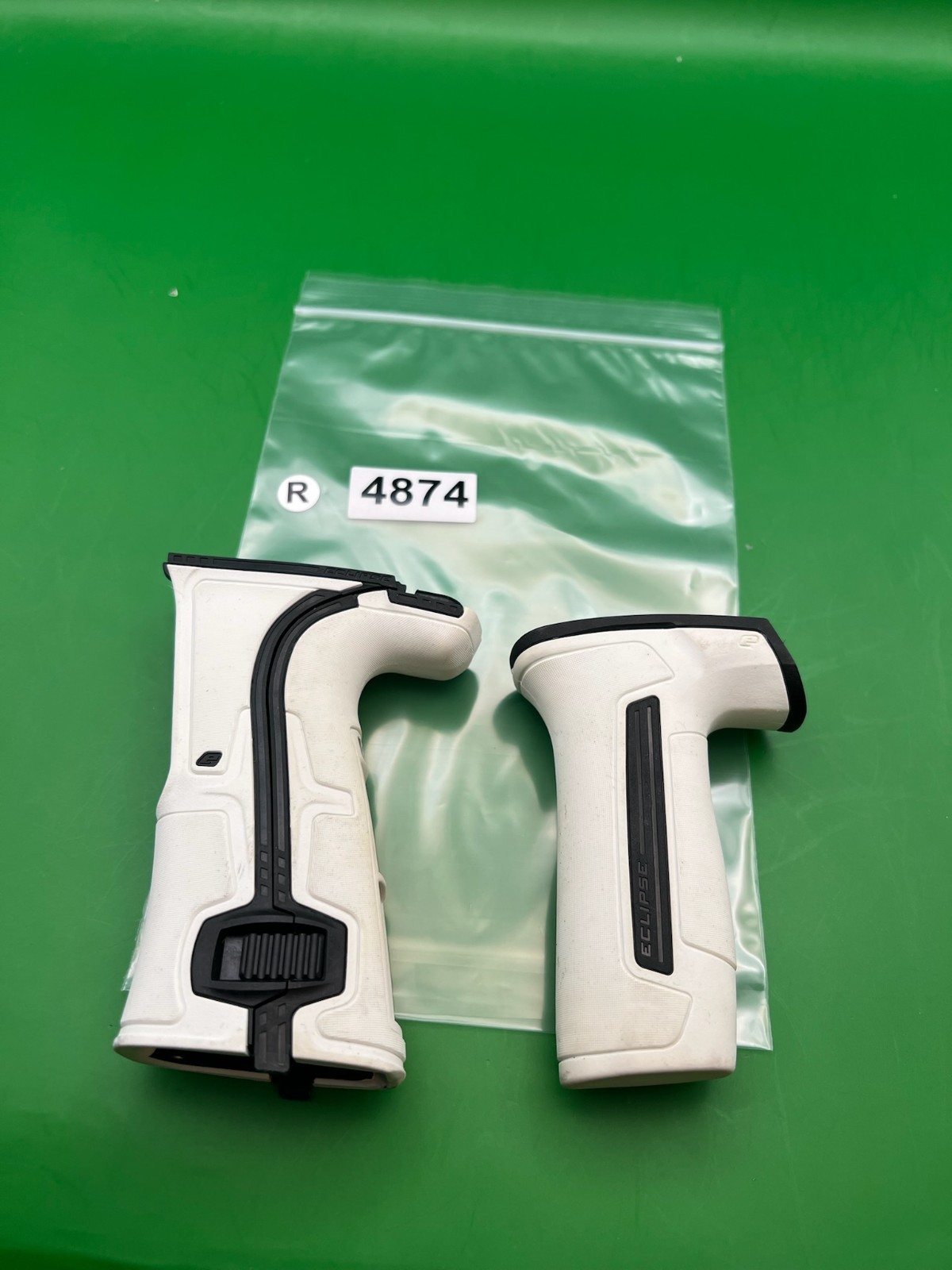 Planet Eclipse Cs3 Grips - White