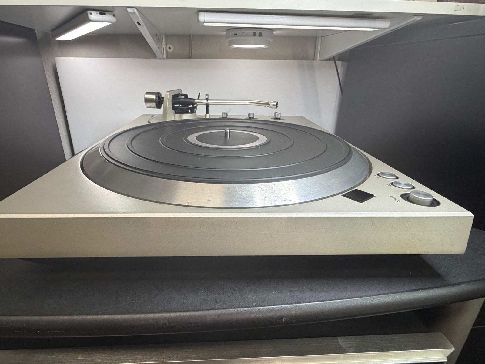 Technics SL-1301 Quartz Turntable – Serviced (DeoxIT), Fully Auto, Tested, Clean