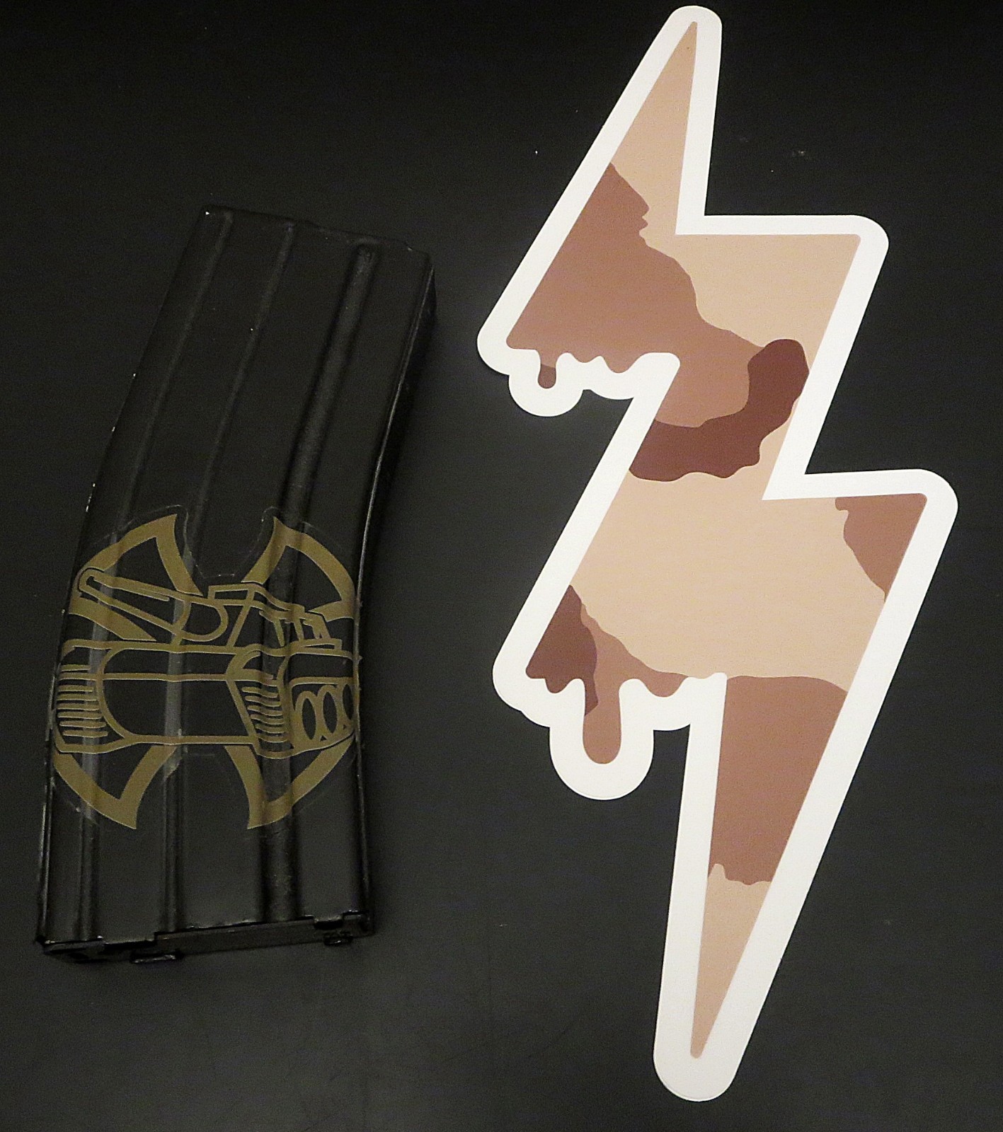TOBACCO TACTICAL XL DCU DRIPPY BOLT RAMP STICKER DESERT CAMO SLAP