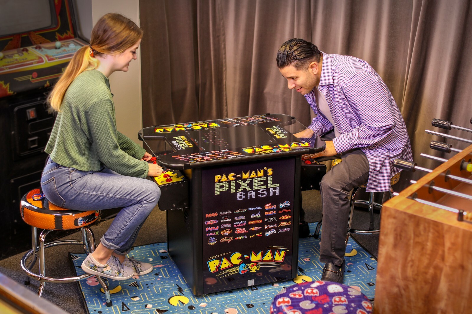 Pac-Man Pixel Bash Cocktail 32 games Black Finish
